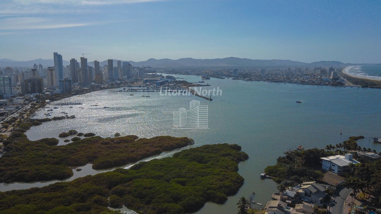Apartamento à venda com 3 quartos, 3 suítes, 3 vagas e 177m² no Fazenda, Itajaí (SC) — foto 26 de 28