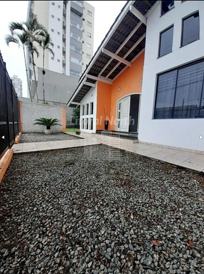 Casa à venda com 5 quartos, 2 suítes, 6 vagas e 350m² no São Judas, Itajaí (SC) — foto 5 de 30