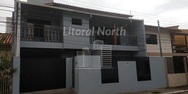Casa à venda com 4 quartos, 4 suítes, 4 vagas e 350m² no Fazenda, Itajaí (SC) — foto 2 de 15