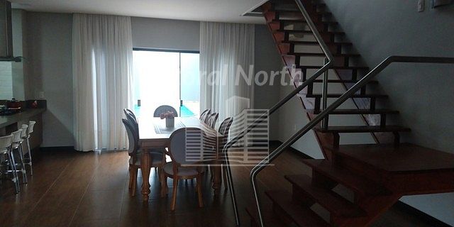 Casa à venda com 4 quartos, 4 suítes, 4 vagas e 350m² no Fazenda, Itajaí (SC) — foto 4 de 15