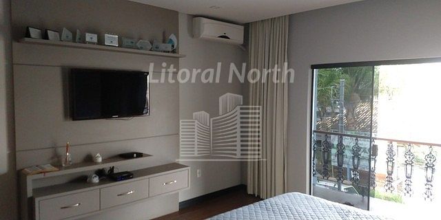Casa à venda com 4 quartos, 4 suítes, 4 vagas e 350m² no Fazenda, Itajaí (SC) — foto 14 de 15
