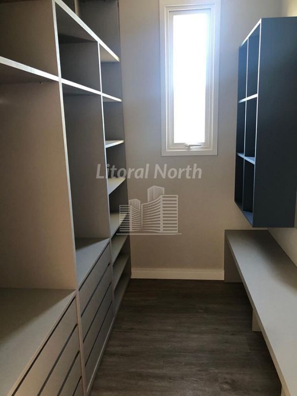 Casa à venda com 4 quartos, 3 suítes, 2 vagas e 286m² no Santa Regina, Camboriú (SC) — foto 13 de 26