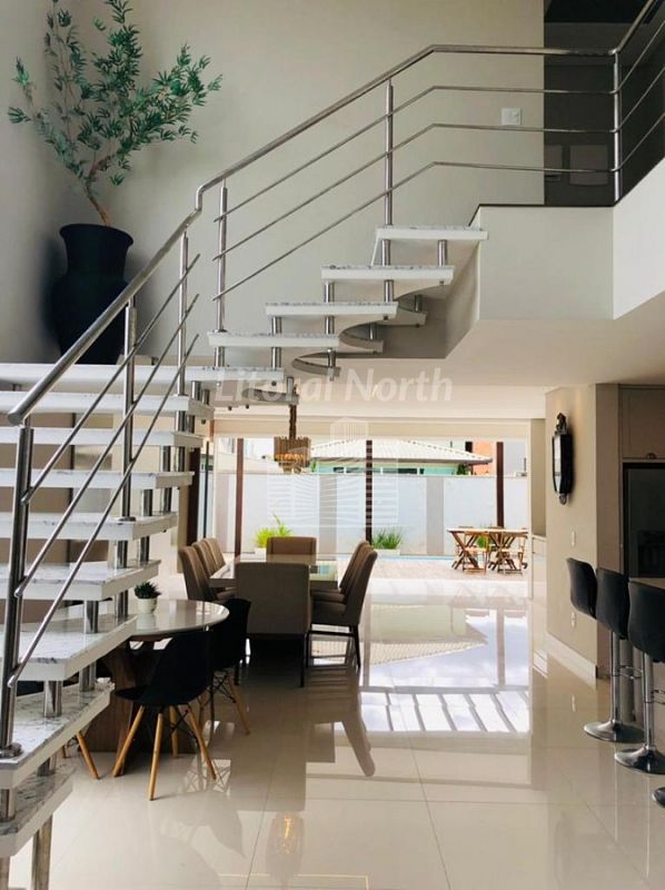 Casa à venda com 4 quartos, 3 suítes, 2 vagas e 286m² no Santa Regina, Camboriú (SC) — foto 6 de 26