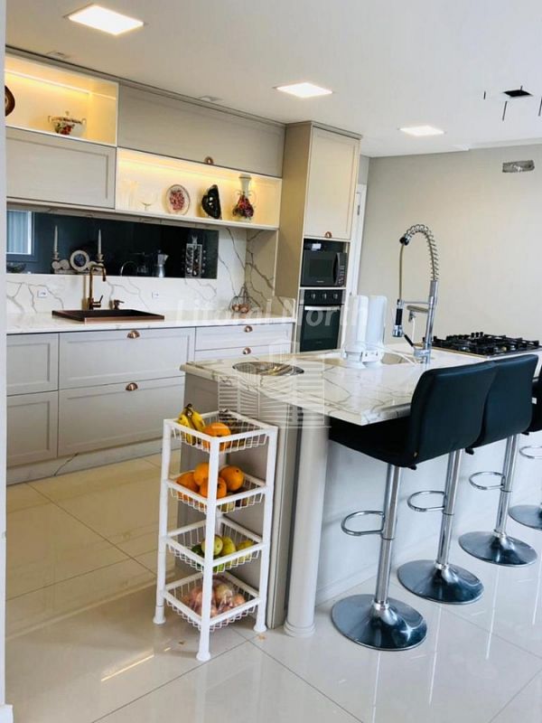 Casa à venda com 4 quartos, 3 suítes, 2 vagas e 286m² no Santa Regina, Camboriú (SC) — foto 16 de 26