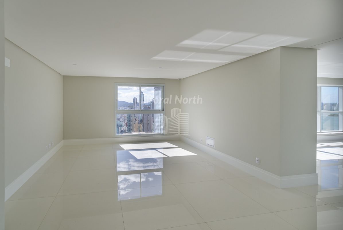 Apartamento à venda com 4 quartos, 4 suítes, 6 vagas e 297m² no Barra Sul, Balneário Camboriú (SC) — foto 8 de 30