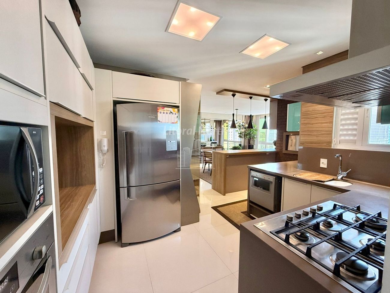 Apartamento à venda com 3 quartos, 1 suíte, 2 vagas e 121m² no Centro, Balneário Camboriú (SC) — foto 15 de 30