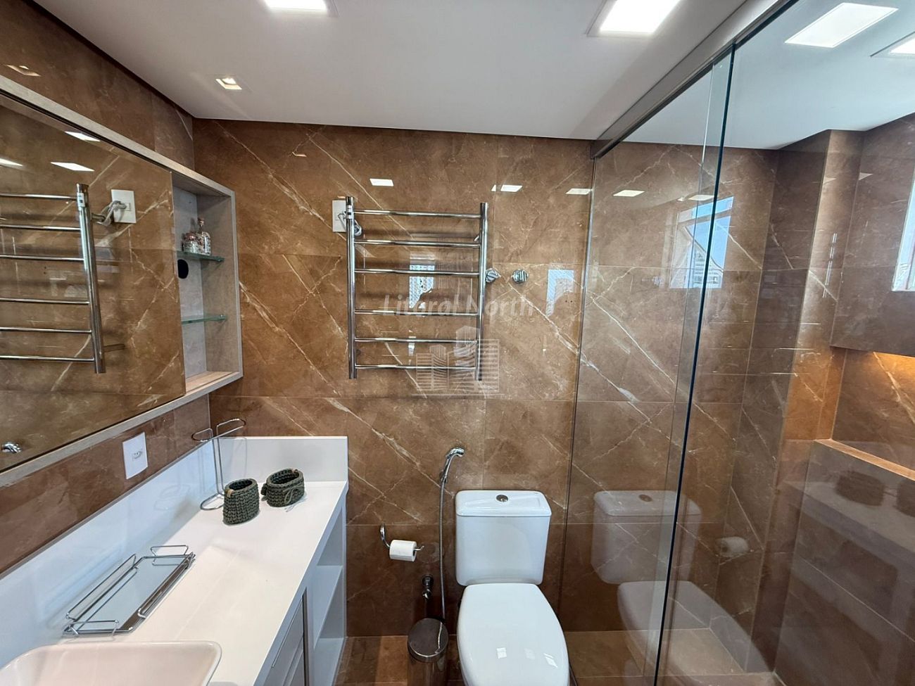 Apartamento à venda com 3 quartos, 1 suíte, 2 vagas e 121m² no Centro, Balneário Camboriú (SC) — foto 27 de 30
