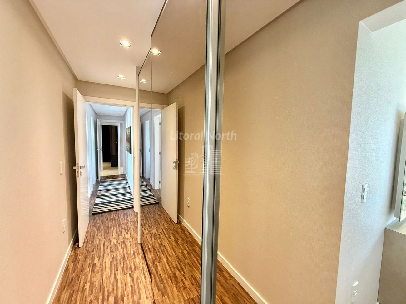 Apartamento à venda com 3 quartos, 1 suíte, 2 vagas e 121m² no Centro, Balneário Camboriú (SC) — foto 25 de 30