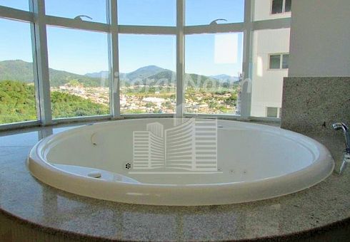 Apartamento à venda com 4 quartos, 4 suítes, 4 vagas e 237m² no Barra Sul, Balneário Camboriú (SC) — foto 19 de 30
