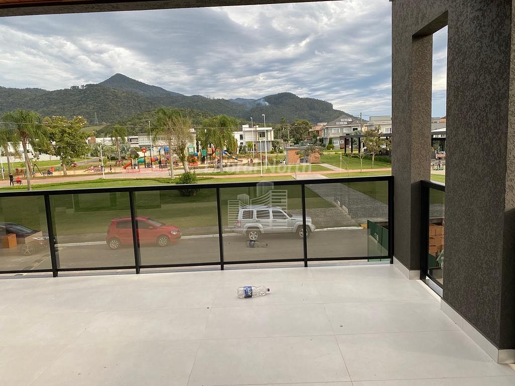 Casa à venda com 3 quartos, 3 banheiros e 400m² no Santa Regina, Camboriú (SC) — foto 4 de 11