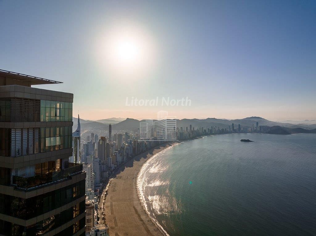 Apartamento à venda com 4 quartos, 4 suítes, 4 vagas e 261m² no Barra Sul, Balneário Camboriú (SC) — foto 14 de 29
