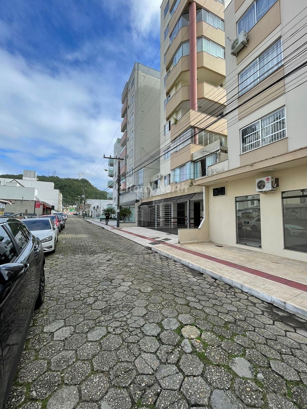 Comercial à venda com 2 banheiros e 80m² no Centro, Balneário Camboriú (SC) — foto 2 de 8