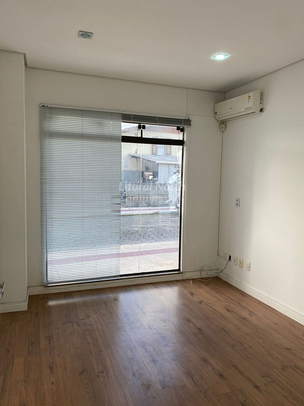 Comercial à venda com 2 banheiros e 80m² no Centro, Balneário Camboriú (SC) — foto 4 de 8
