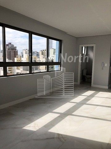Apartamento à venda com 3 quartos, 1 suíte, 2 vagas e 102m² no Centro, Balneário Camboriú (SC) — foto 4 de 9