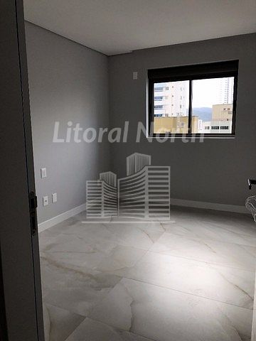 Apartamento à venda com 3 quartos, 1 suíte, 2 vagas e 102m² no Centro, Balneário Camboriú (SC) — foto 5 de 9