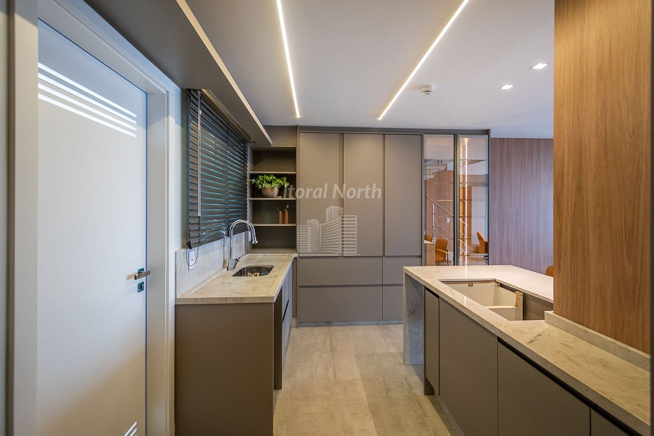 Cobertura à venda com 3 quartos, 3 suítes, 5 vagas e 328m² no Fazenda, Itajaí (SC) — foto 28 de 30
