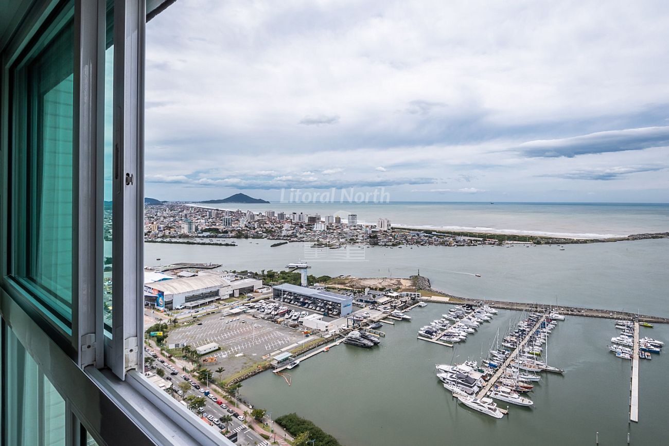 Cobertura à venda com 3 quartos, 3 suítes, 5 vagas e 328m² no Fazenda, Itajaí (SC) — foto 18 de 30