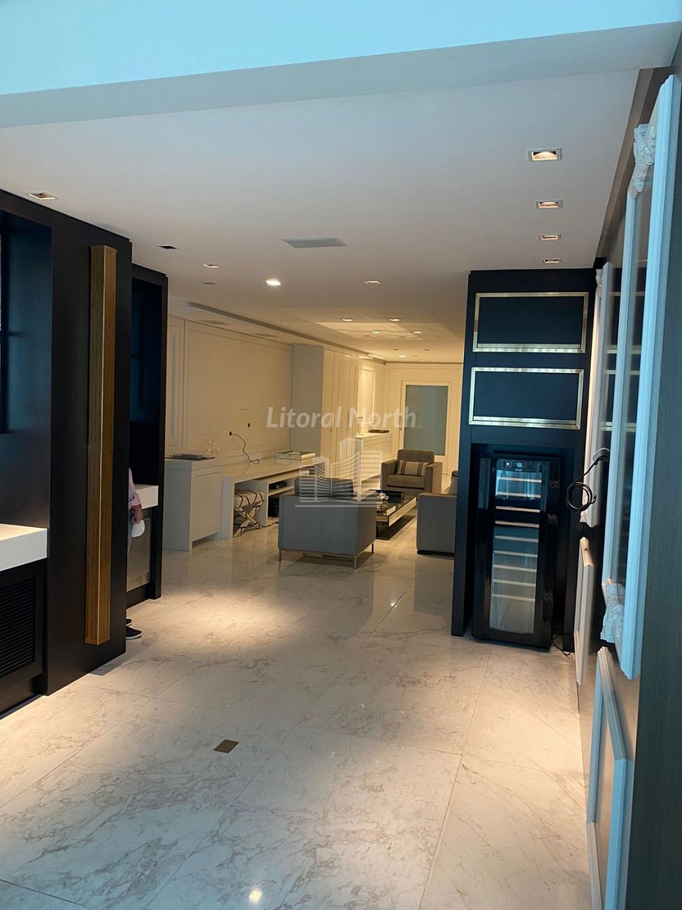 Apartamento à venda com 3 quartos, 3 suítes, 4 vagas e 230m² no Fazenda, Itajaí (SC) — foto 8 de 23