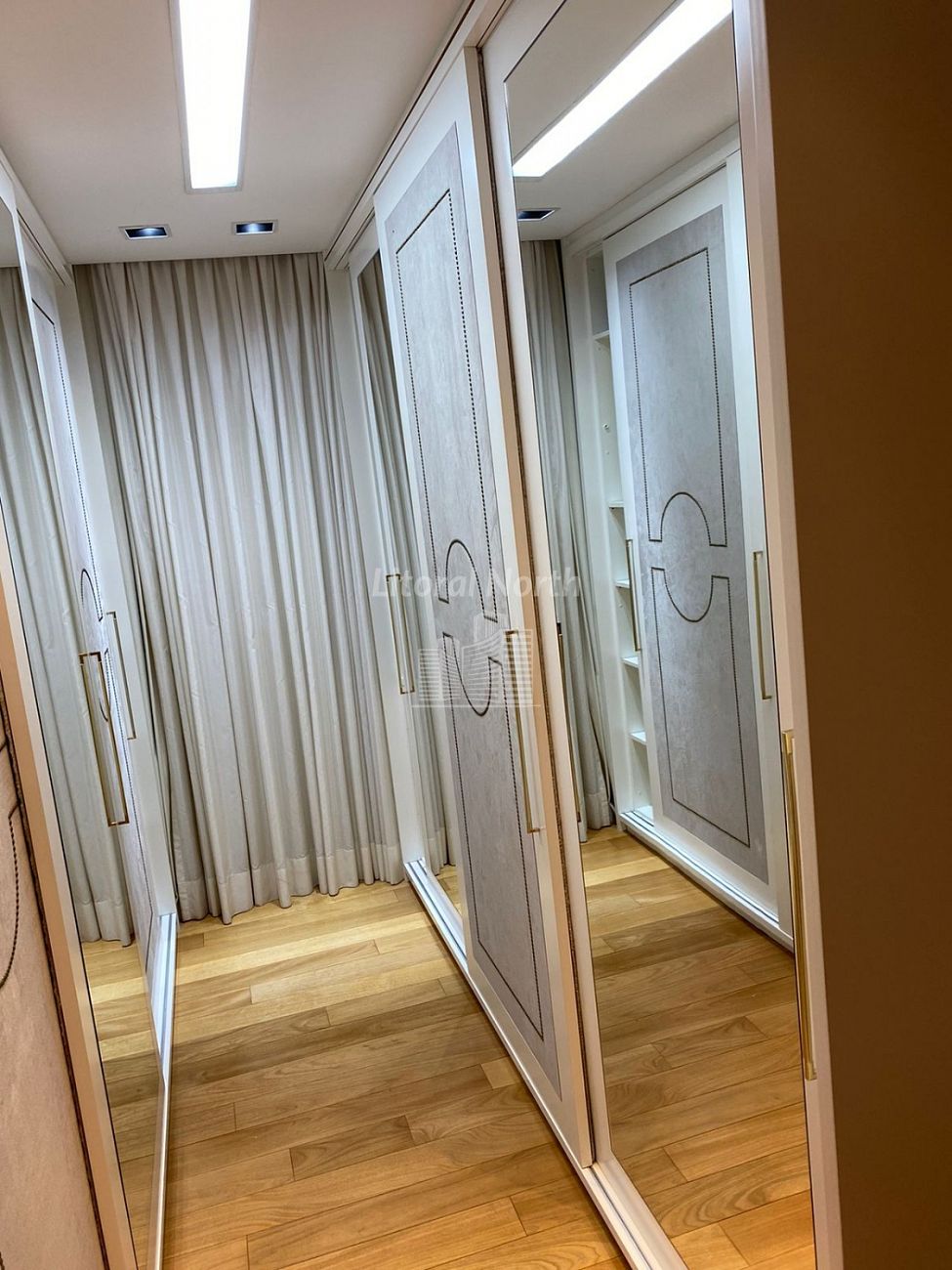 Apartamento à venda com 3 quartos, 3 suítes, 4 vagas e 230m² no Fazenda, Itajaí (SC) — foto 9 de 23