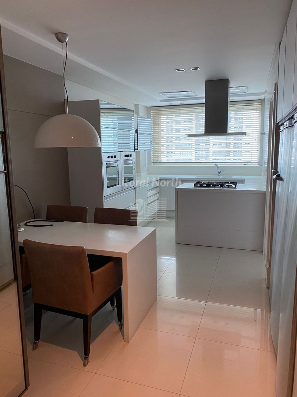 Apartamento à venda com 3 quartos, 3 suítes, 4 vagas e 230m² no Fazenda, Itajaí (SC) — foto 10 de 23