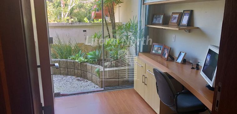 Casa à venda com 4 quartos, 3 suítes, 3 vagas e 351m² no Taquaras, Balneário Camboriú (SC) — foto 12 de 30