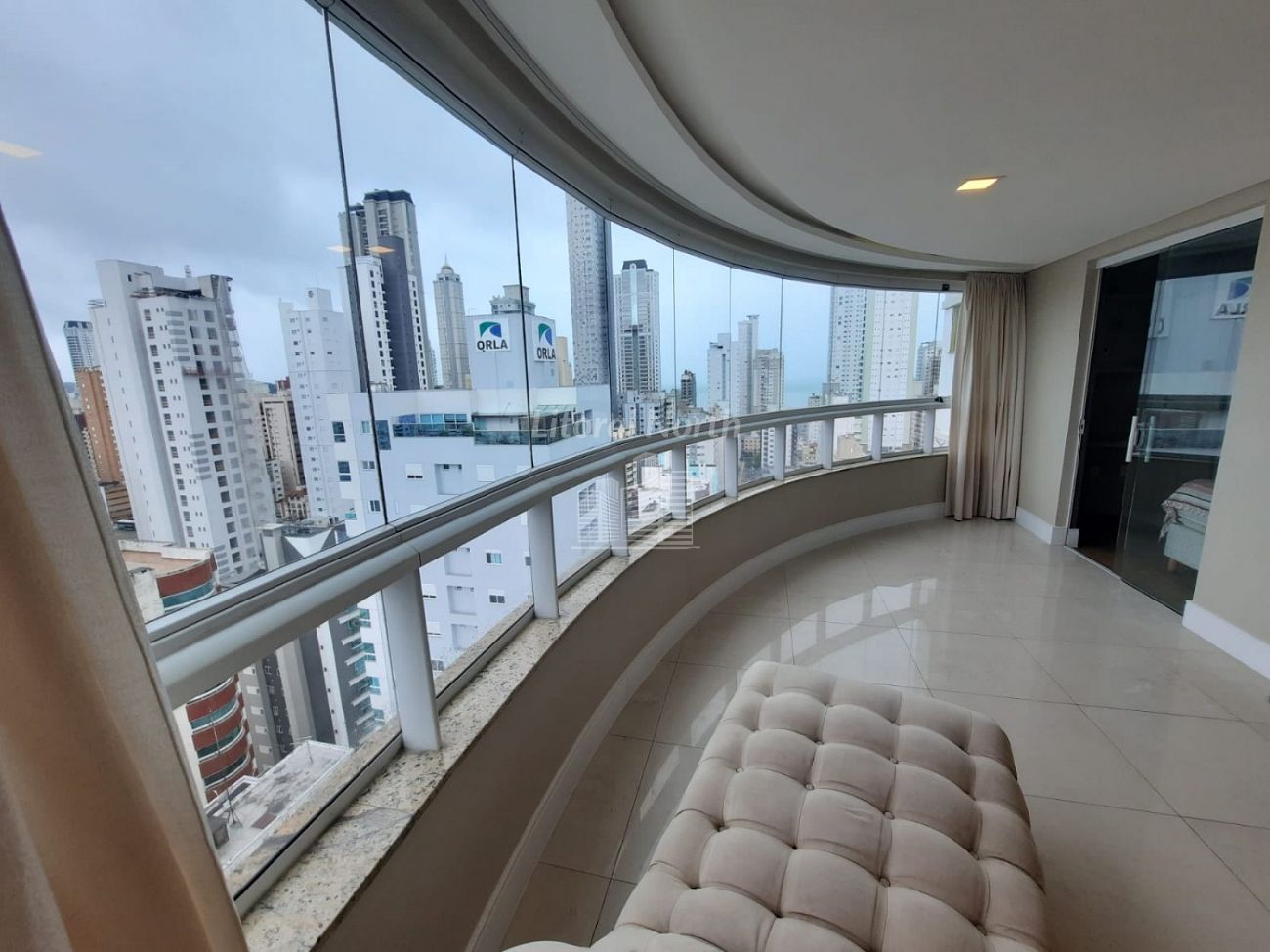 Cobertura à venda com 4 quartos, 4 suítes, 3 vagas e 255m² no Centro, Balneário Camboriú (SC) — foto 3 de 30