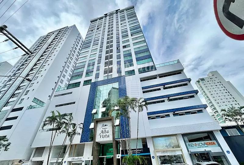 Apartamento à venda com 3 quartos, 3 suítes, 1 vaga e 132m² no Centro, Balneário Camboriú (SC) — foto 2 de 17