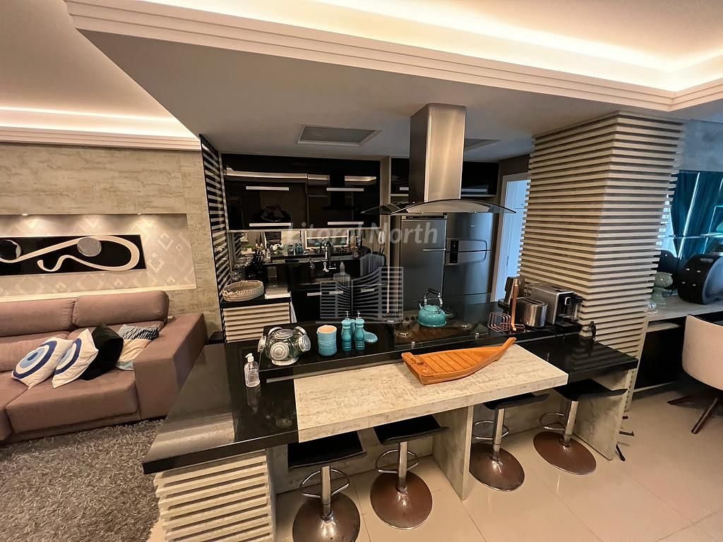 Apartamento à venda com 4 quartos, 4 suítes, 4 vagas e 256m² no Centro, Balneário Camboriú (SC) — foto 6 de 18