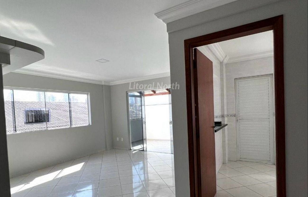 Apartamento à venda com 3 quartos, 1 suíte, 2 vagas e 76m² no Centro, Balneário Camboriú (SC) — foto 3 de 15