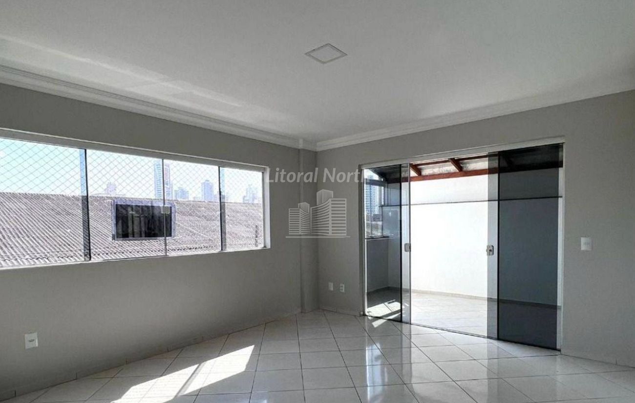 Apartamento à venda com 3 quartos, 1 suíte, 2 vagas e 76m² no Centro, Balneário Camboriú (SC) — foto 4 de 15