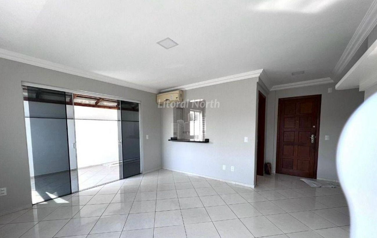 Apartamento à venda com 3 quartos, 1 suíte, 2 vagas e 76m² no Centro, Balneário Camboriú (SC) — foto 2 de 15