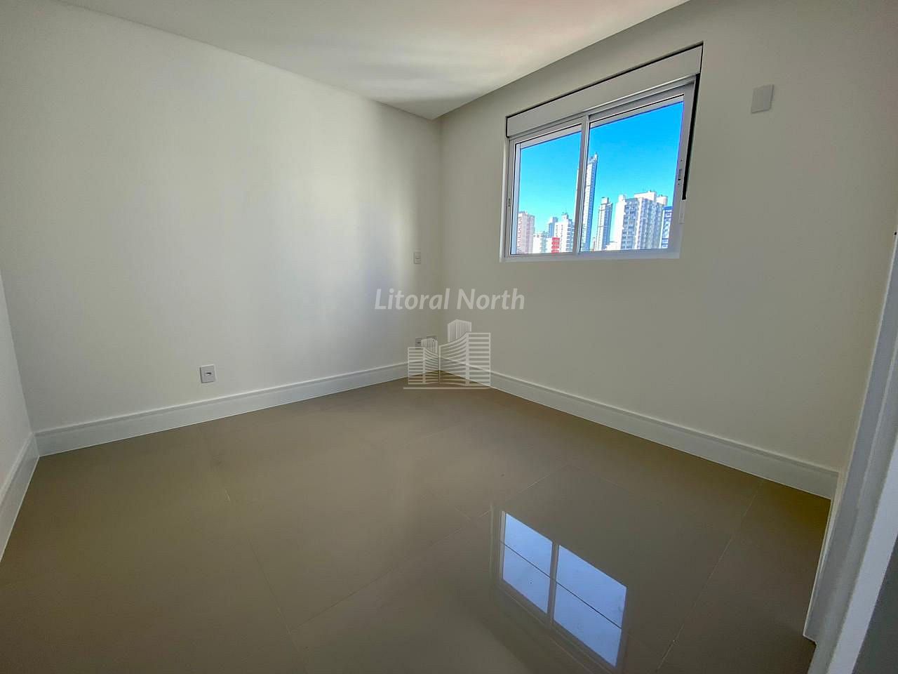 Apartamento à venda com 3 quartos, 3 suítes, 3 vagas e 116m² no Centro, Balneário Camboriú (SC) — foto 3 de 14