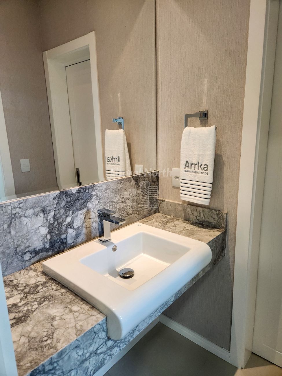 Apartamento à venda com 3 quartos, 3 suítes, 3 vagas e 149m² no Centro, Balneário Camboriú (SC) — foto 14 de 16