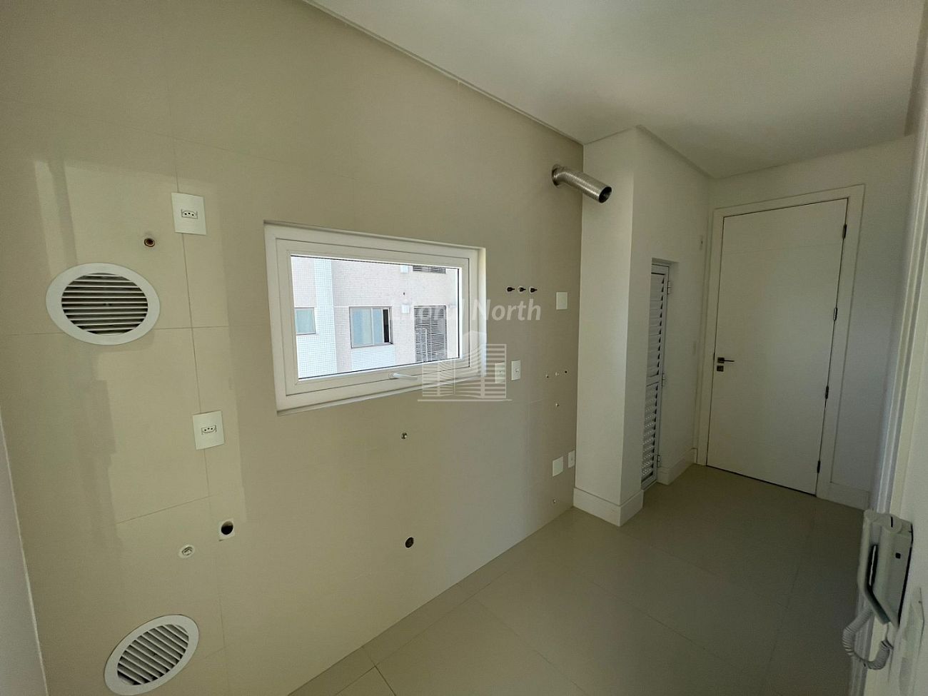 Apartamento à venda com 3 quartos, 3 suítes, 2 vagas e 157m² no Barra Sul, Balneário Camboriú (SC) — foto 14 de 24