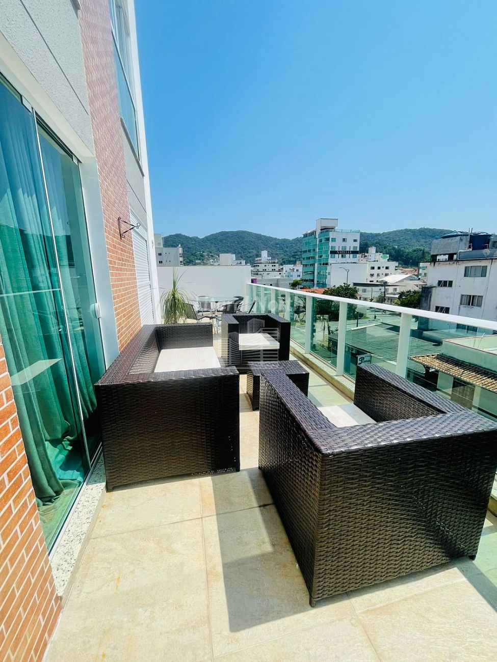 Apartamento à venda com 3 quartos, 2 suítes, 2 vagas e 188m² no Nações, Balneário Camboriú (SC) — foto 4 de 15