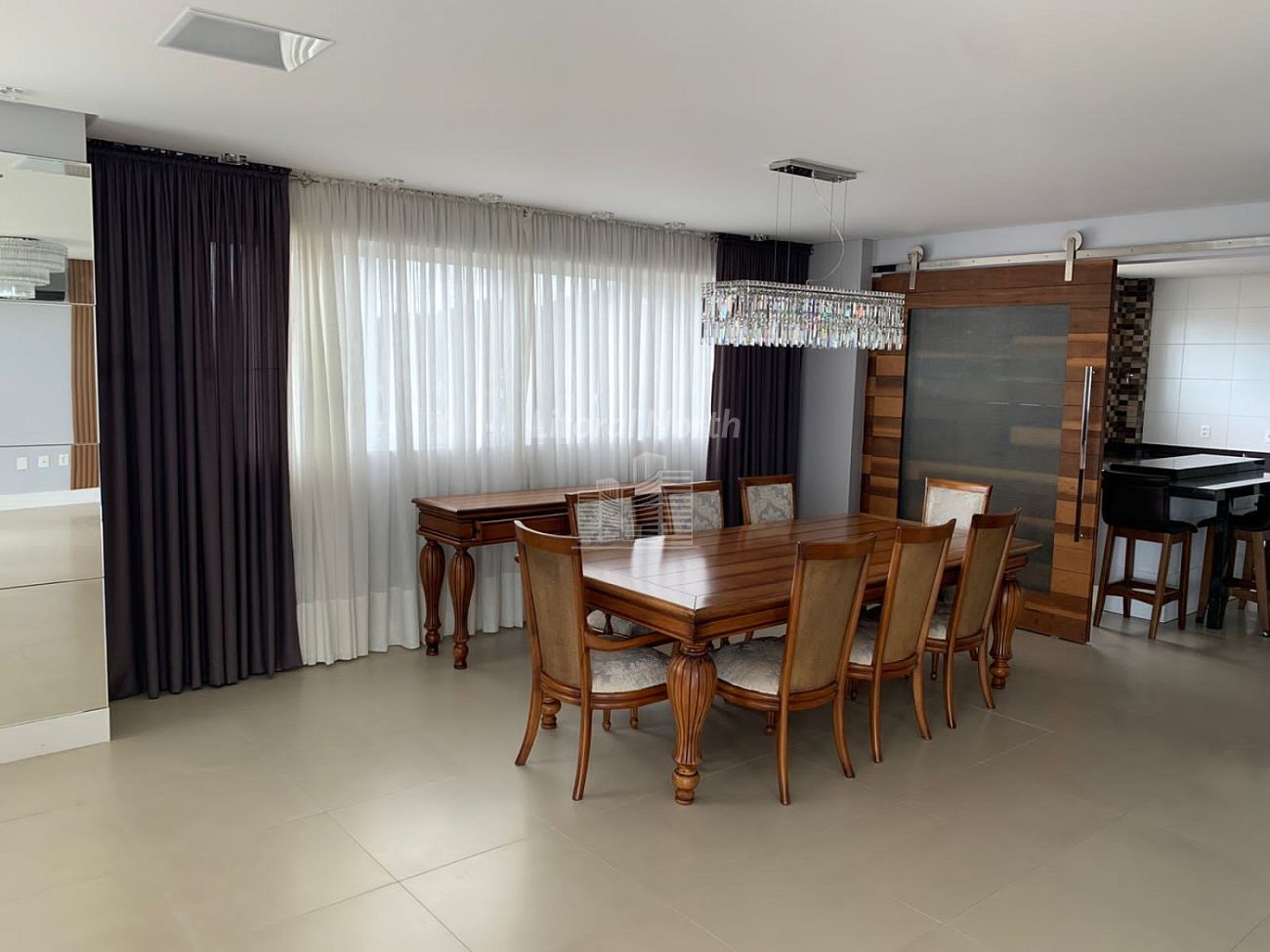 Cobertura à venda com 3 quartos, 3 suítes, 2 vagas e 240m² no Fazenda, Itajaí (SC) — foto 2 de 17