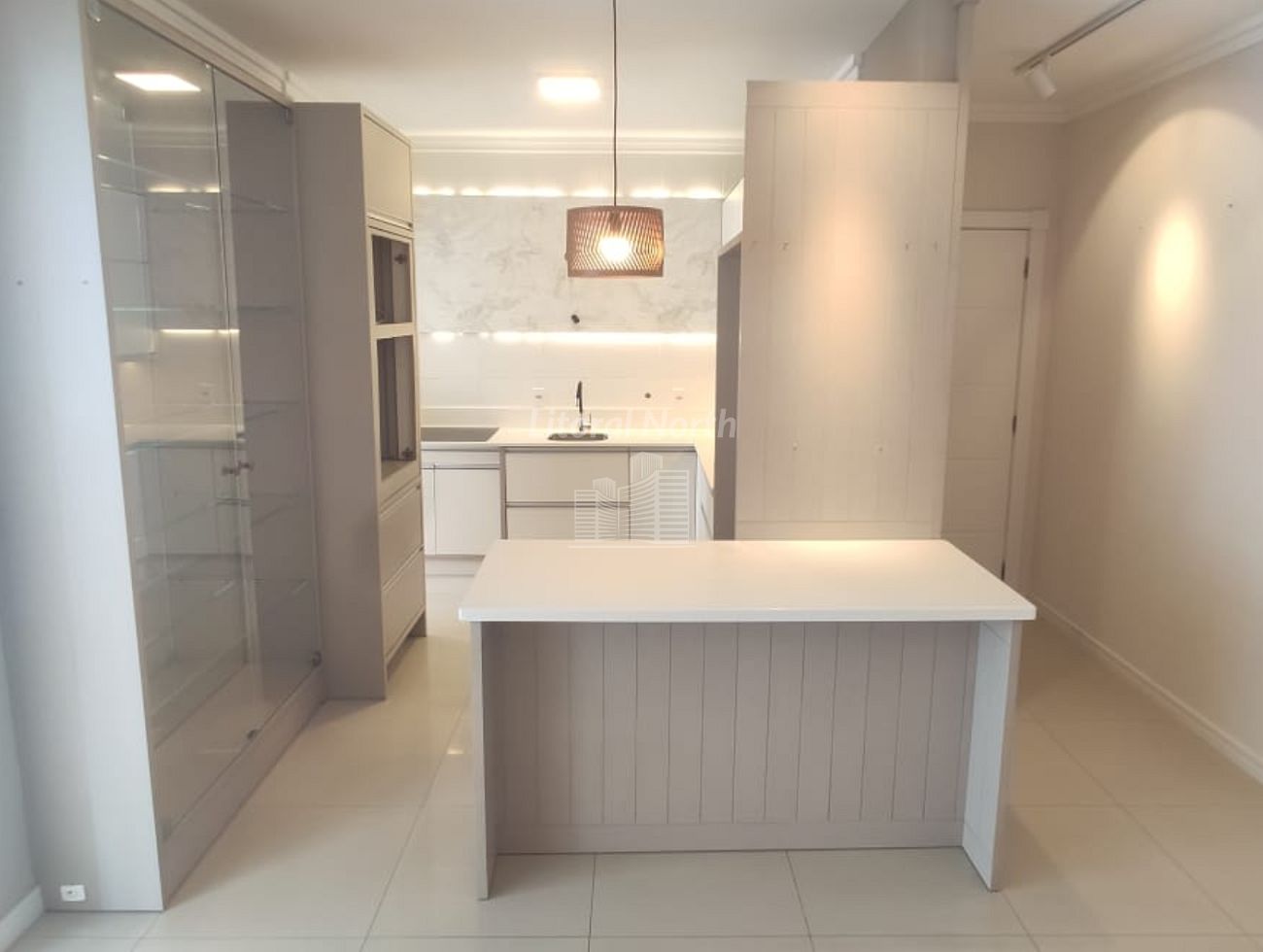 Apartamento à venda com 2 quartos, 1 suíte, 2 vagas e 102m² no Centro, Balneário Camboriú (SC) — foto 7 de 19