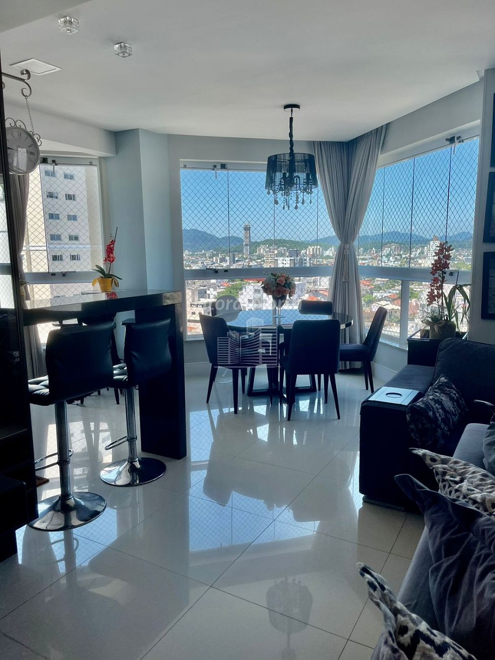 Apartamento à venda com 3 quartos, 3 suítes, 3 vagas e 136m² no Centro, Balneário Camboriú (SC) — foto 6 de 21
