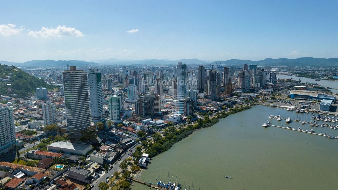 Apartamento à venda com 4 quartos, 4 suítes, 3 vagas e 186m² no Fazenda, Itajaí (SC) — foto 4 de 7