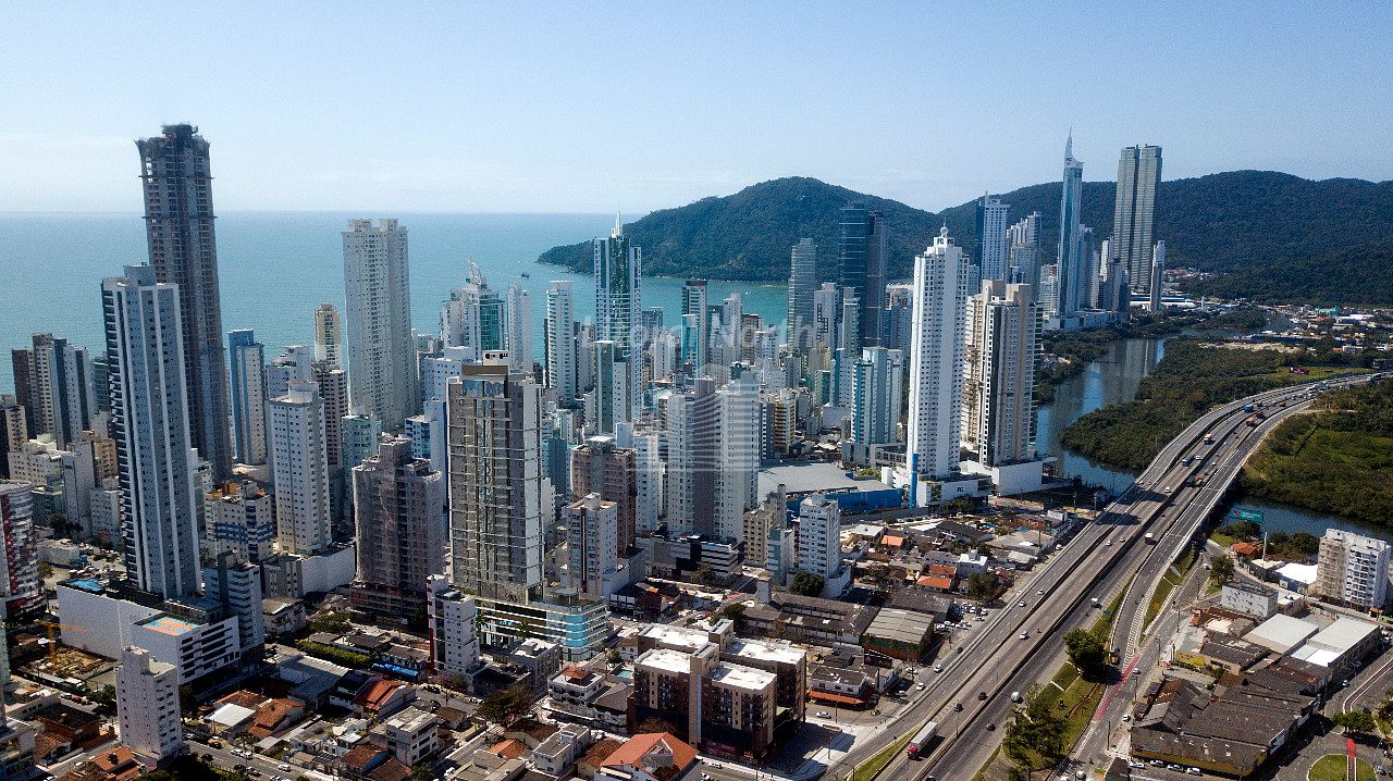 Apartamento à venda com 4 quartos, 4 suítes, 3 vagas e 140m² no Centro, Balneário Camboriú (SC) — foto 8 de 15
