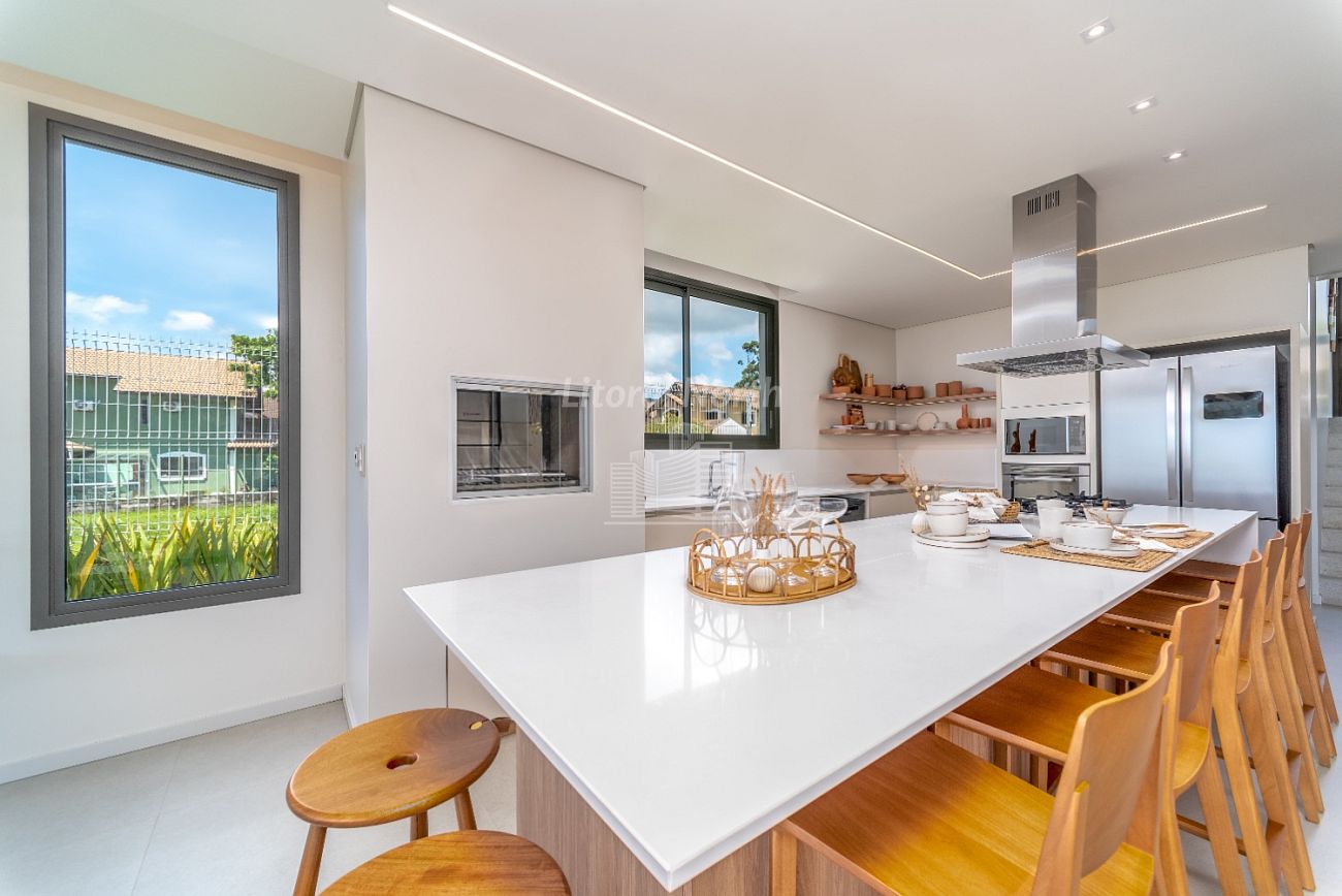 Casa à venda com 5 quartos, 4 suítes, 4 vagas e 458m² no Praia do Estaleiro, Balneário Camboriú (SC) — foto 12 de 30
