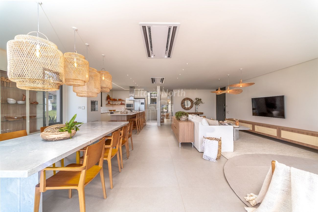 Casa à venda com 5 quartos, 4 suítes, 4 vagas e 458m² no Praia do Estaleiro, Balneário Camboriú (SC) — foto 14 de 30