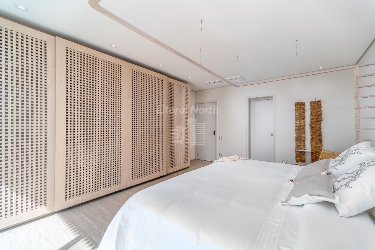 Casa à venda com 5 quartos, 4 suítes, 4 vagas e 458m² no Praia do Estaleiro, Balneário Camboriú (SC) — foto 27 de 30