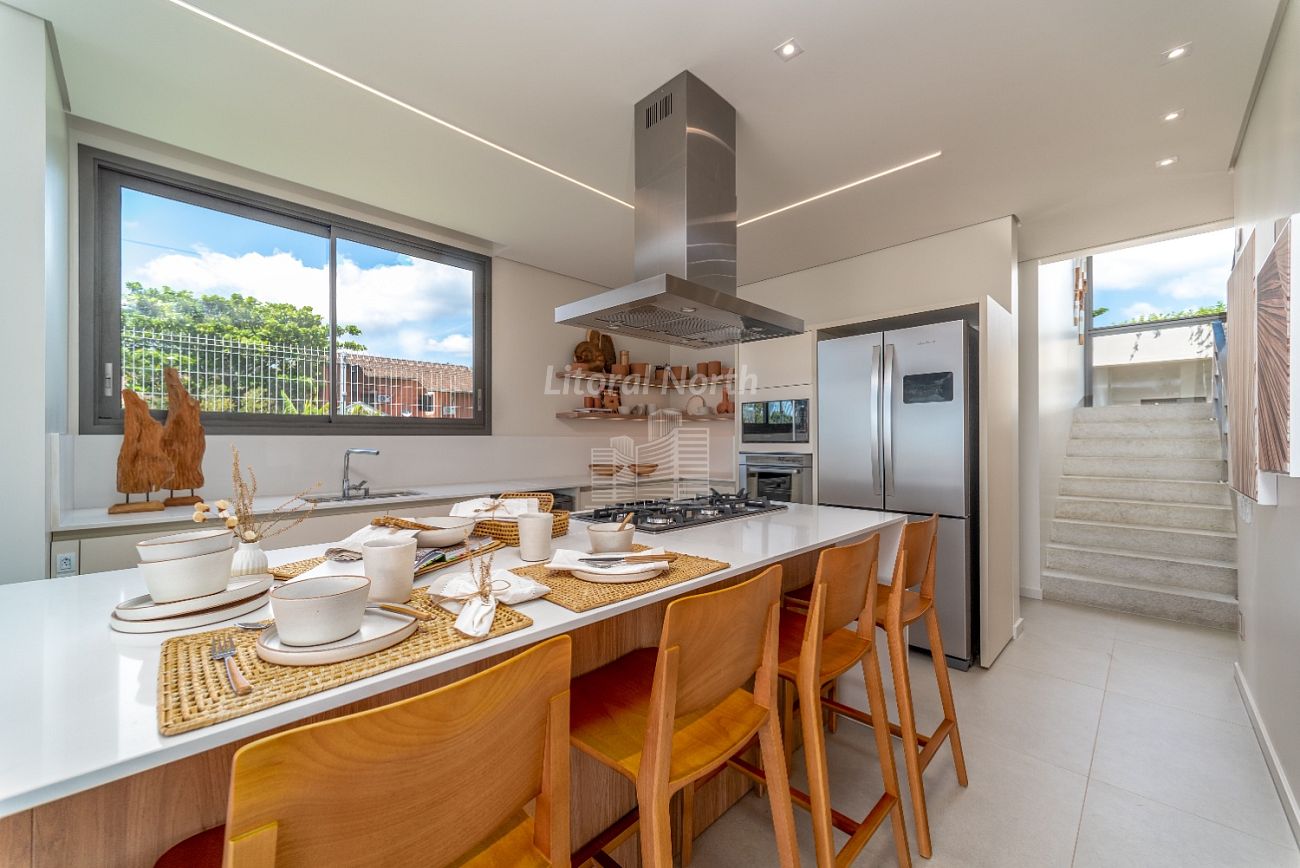 Casa à venda com 5 quartos, 4 suítes, 4 vagas e 458m² no Praia do Estaleiro, Balneário Camboriú (SC) — foto 13 de 30
