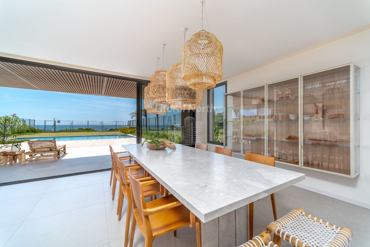 Casa à venda com 5 quartos, 4 suítes, 4 vagas e 458m² no Praia do Estaleiro, Balneário Camboriú (SC) — foto 17 de 30