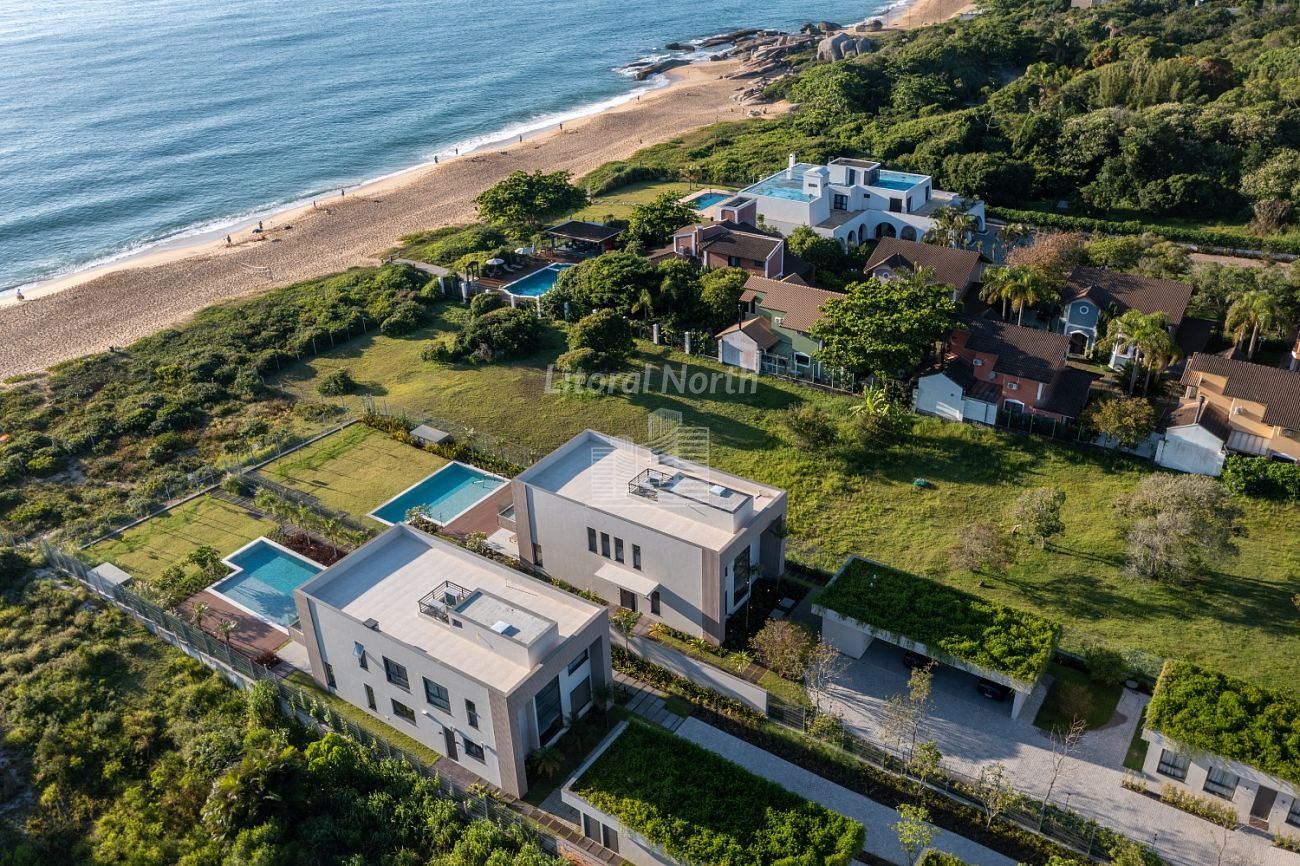 Casa à venda com 5 quartos, 4 suítes, 4 vagas e 458m² no Praia do Estaleiro, Balneário Camboriú (SC) — foto 3 de 30