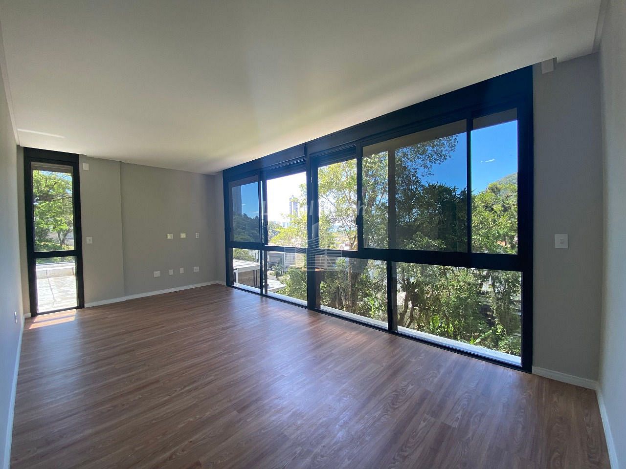 Casa à venda com 4 quartos, 4 suítes, 4 vagas e 432m² no Barra, Balneário Camboriú (SC) — foto 12 de 16