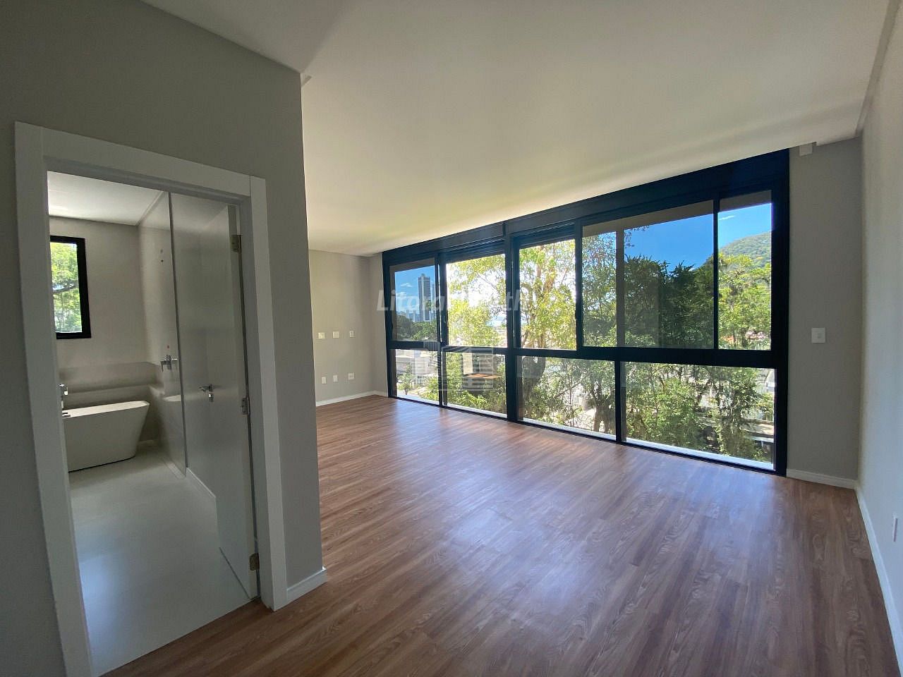 Casa à venda com 4 quartos, 4 suítes, 4 vagas e 432m² no Barra, Balneário Camboriú (SC) — foto 13 de 16