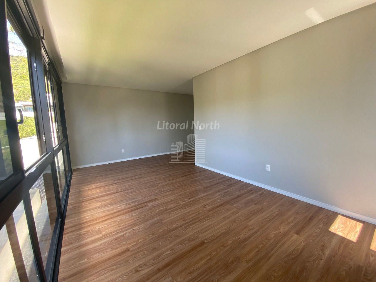 Casa à venda com 4 quartos, 4 suítes, 4 vagas e 432m² no Barra, Balneário Camboriú (SC) — foto 14 de 16