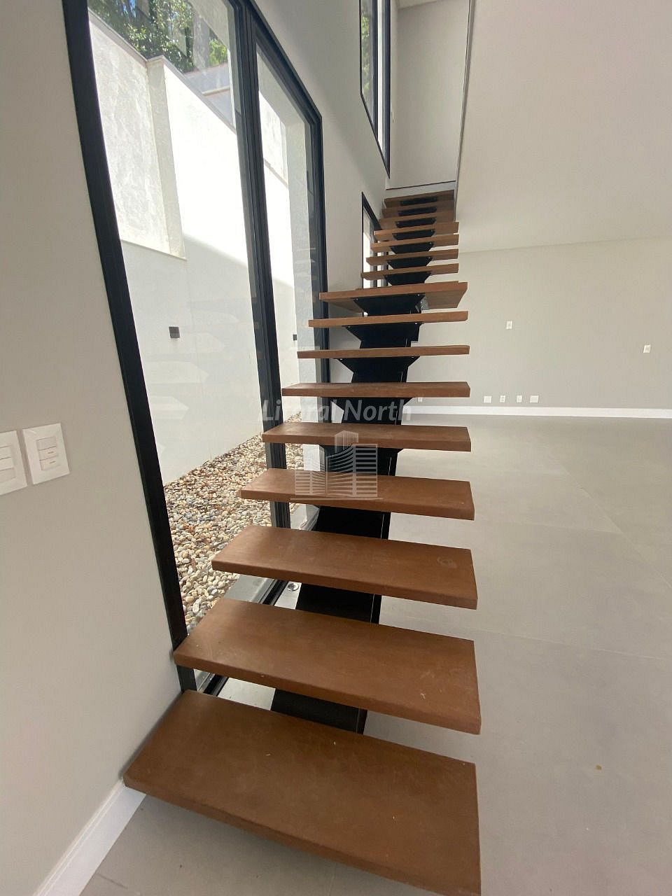 Casa à venda com 4 quartos, 4 suítes, 4 vagas e 432m² no Barra, Balneário Camboriú (SC) — foto 5 de 16